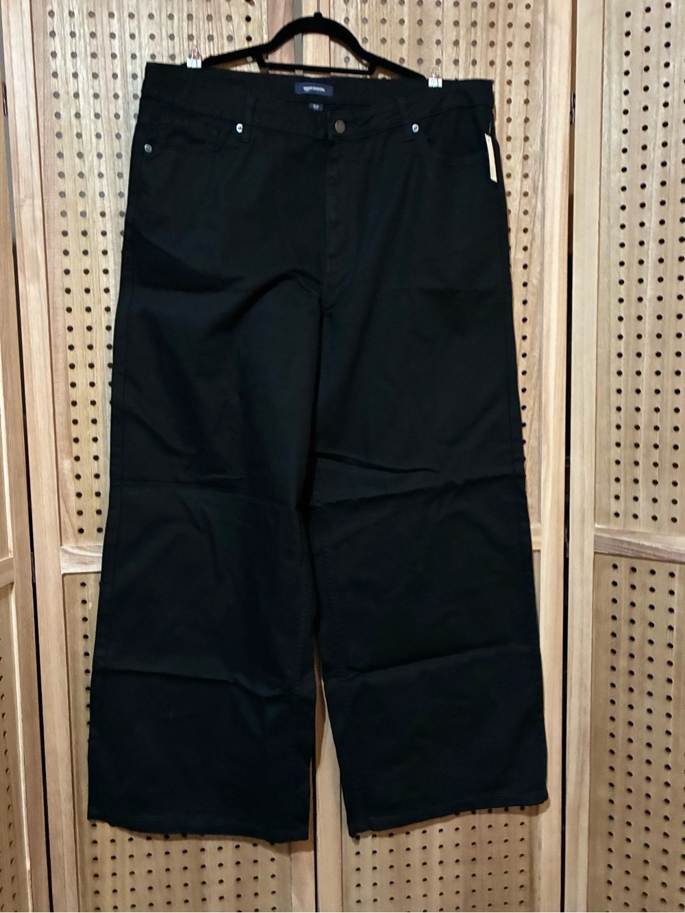 Black Wide-Leg Trousers with Clean Stitching Size 18